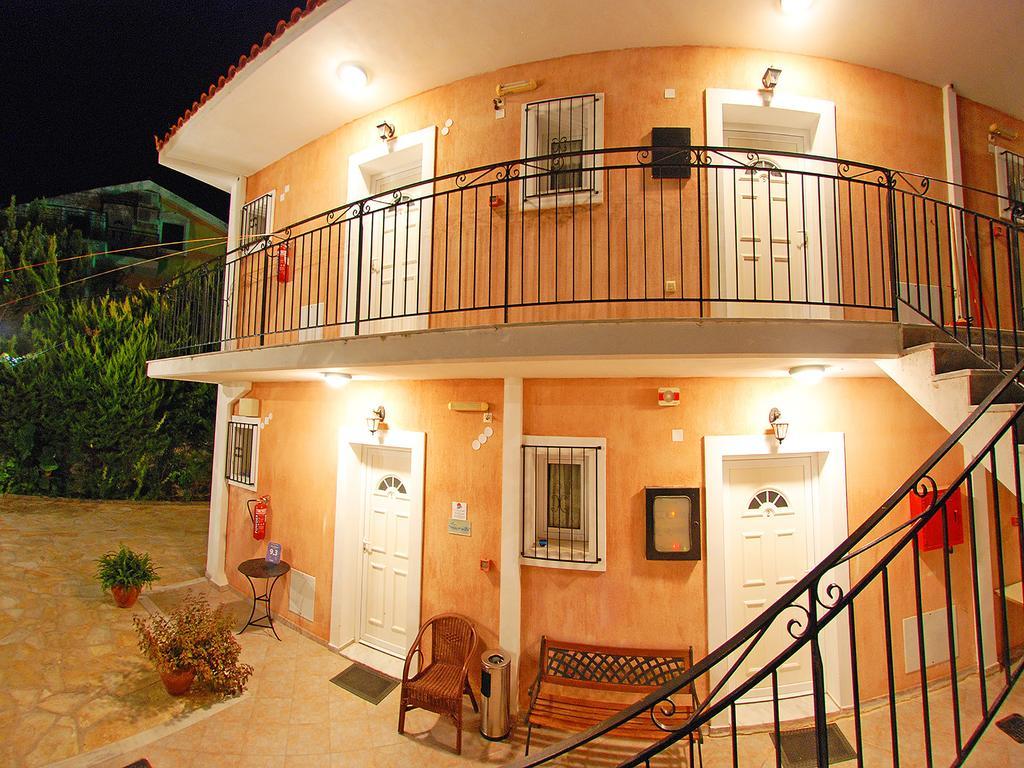 Emilia Apartments Trapezaki  Exterior photo