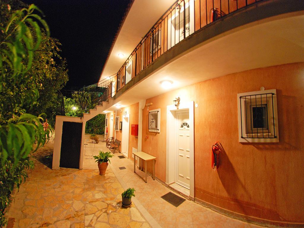 Emilia Apartments Trapezaki  Exterior photo