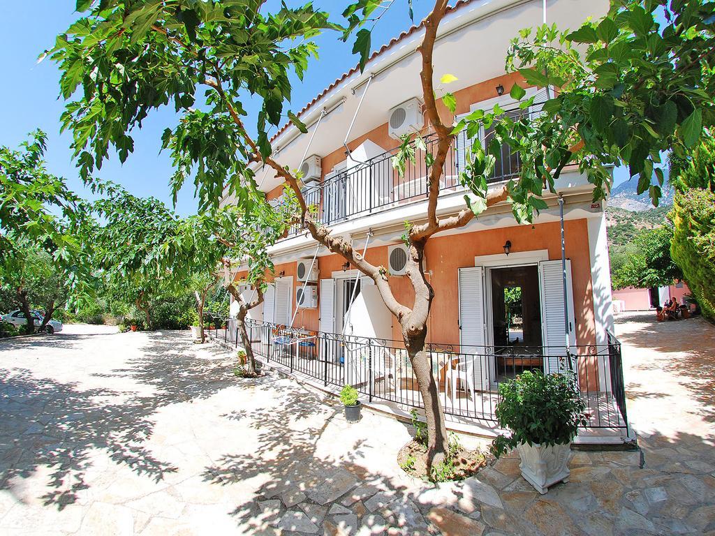 Emilia Apartments Trapezaki  Exterior photo