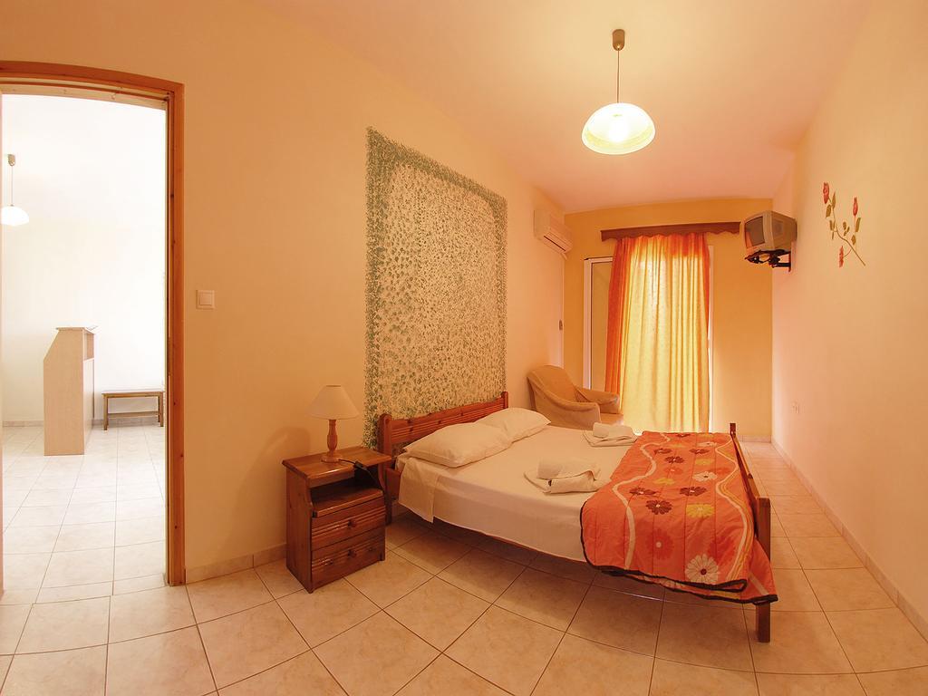 Emilia Apartments Trapezaki  Room photo