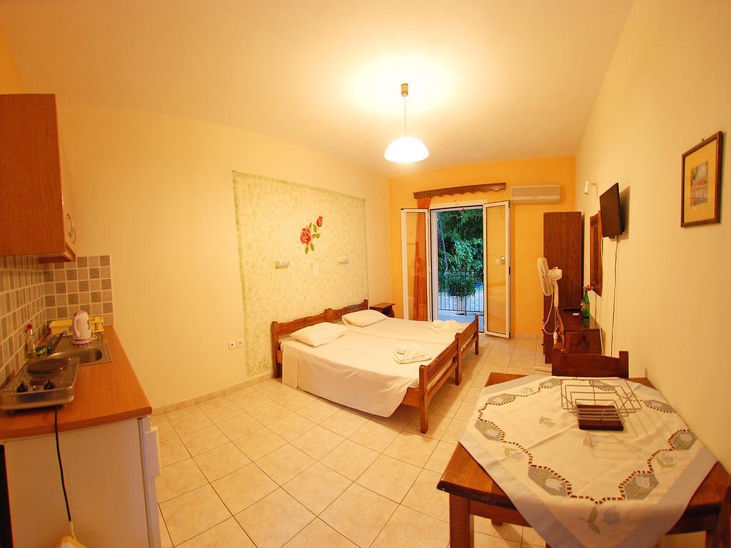 Emilia Apartments Trapezaki  Room photo