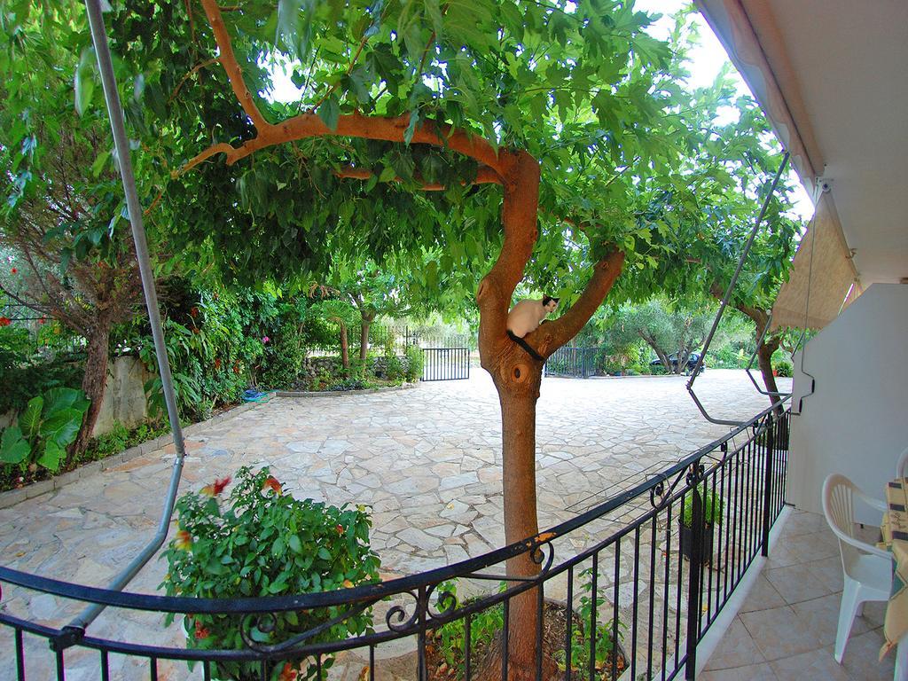 Emilia Apartments Trapezaki  Room photo